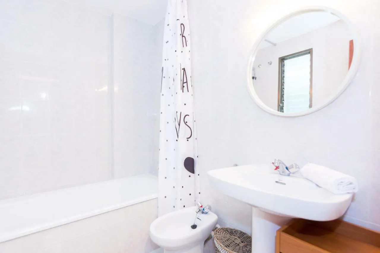Homeholidaysrentals Frida Pineda de Mar Apartman